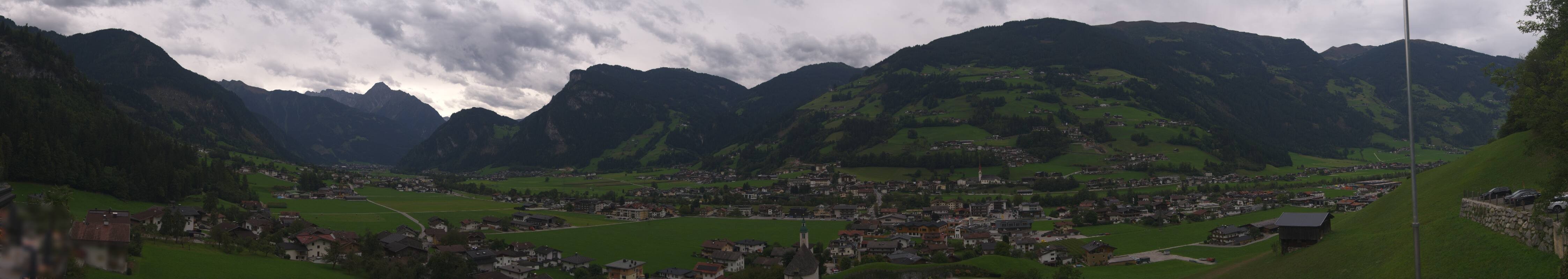 Archived image Webcam Panoramic View Mayrhofen