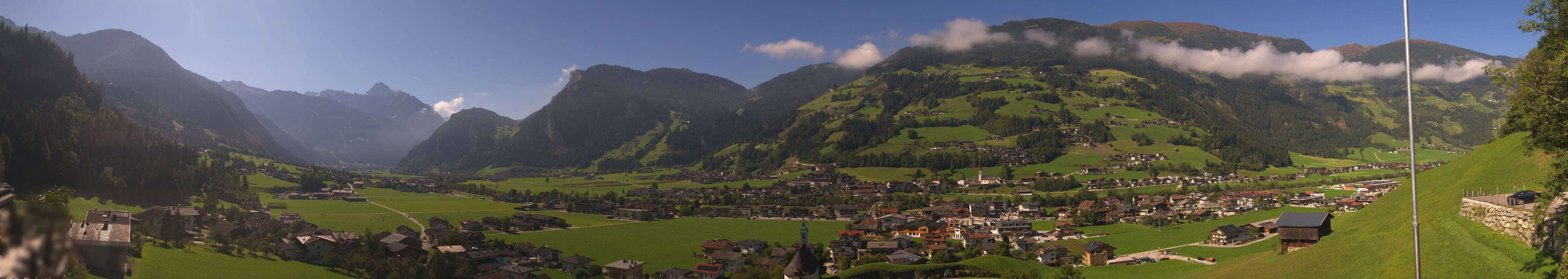 Archived image Webcam Panoramic View Mayrhofen