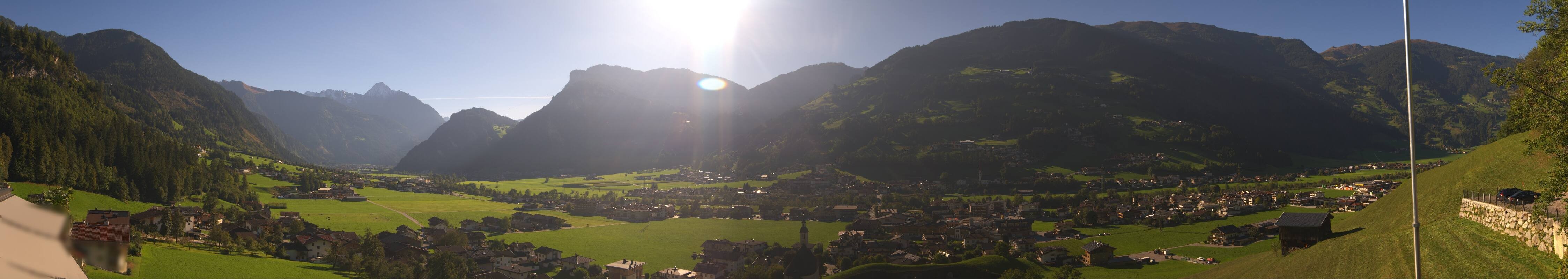 Archived image Webcam Panoramic View Mayrhofen