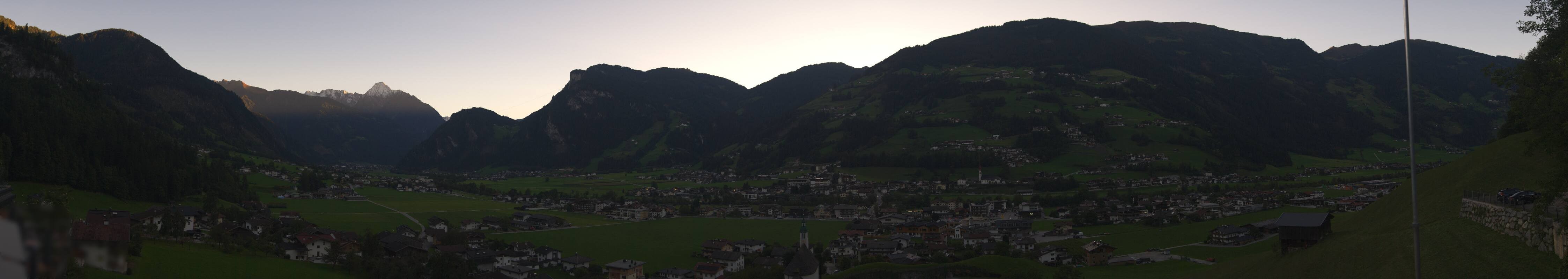 Archiv Foto Webcam Blick von Bichl auf Mayrhofen