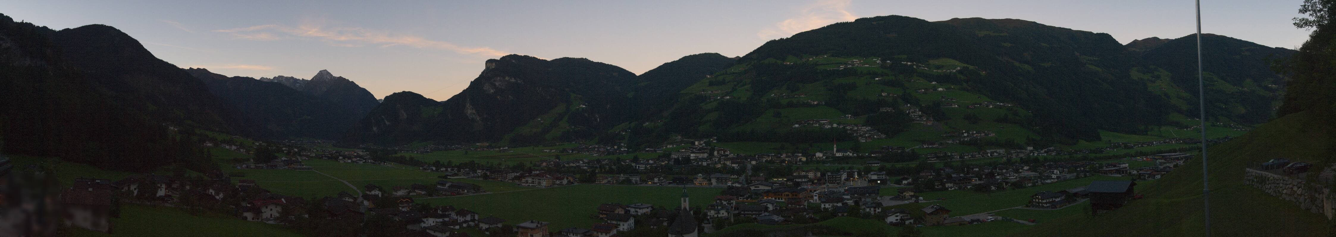 Archiv Foto Webcam Blick von Bichl auf Mayrhofen