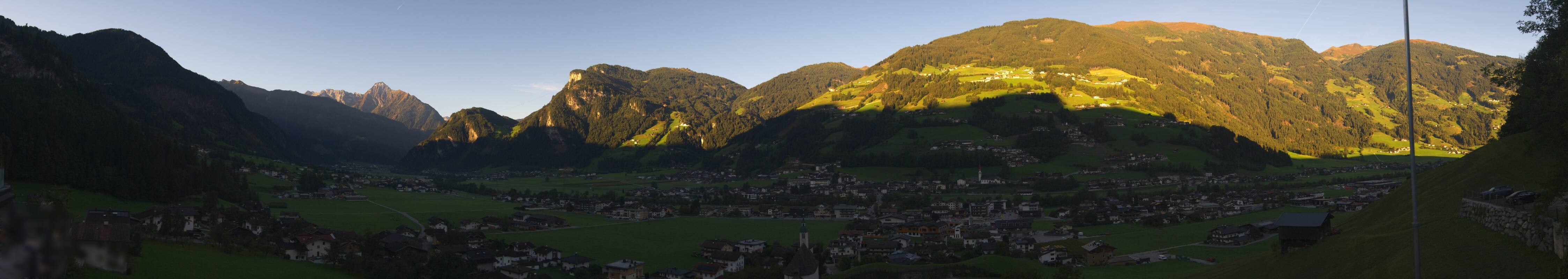 Archiv Foto Webcam Blick von Bichl auf Mayrhofen