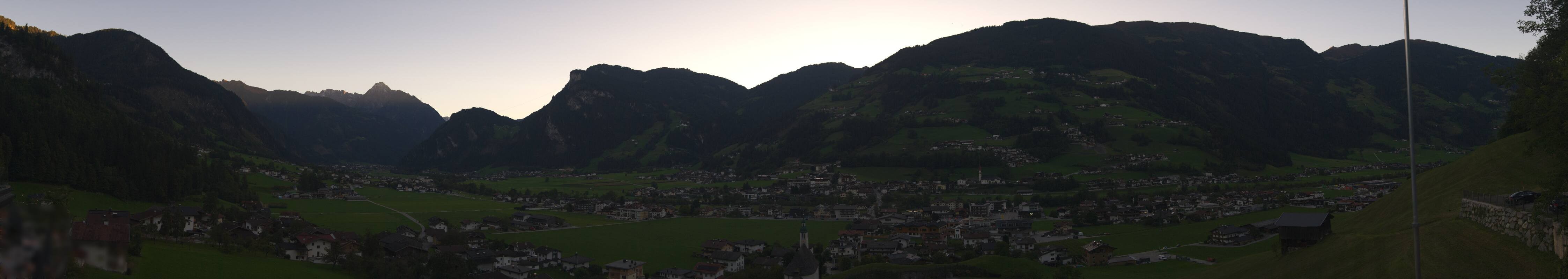 Archiv Foto Webcam Blick von Bichl auf Mayrhofen