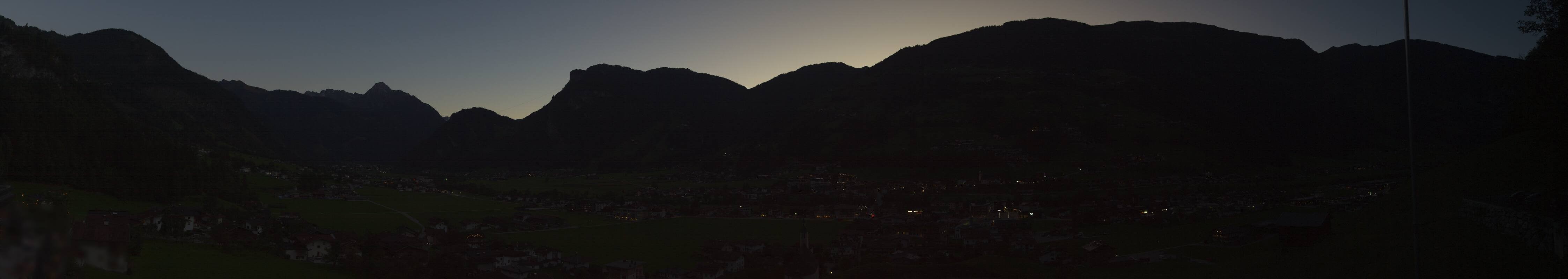 Archiv Foto Webcam Blick von Bichl auf Mayrhofen