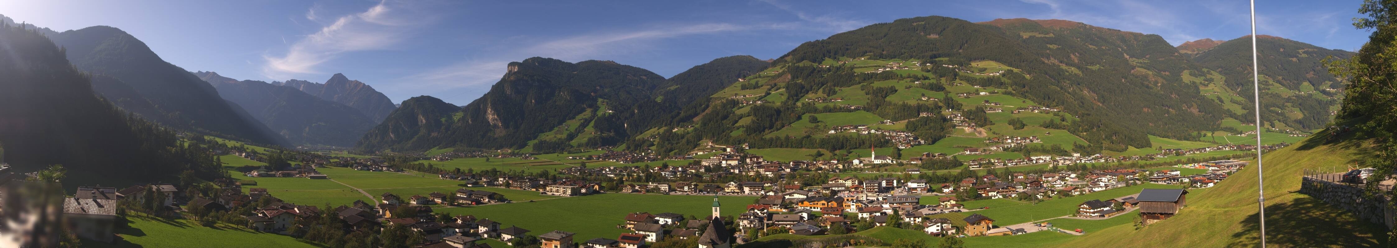 Archived image Webcam Panoramic View Mayrhofen