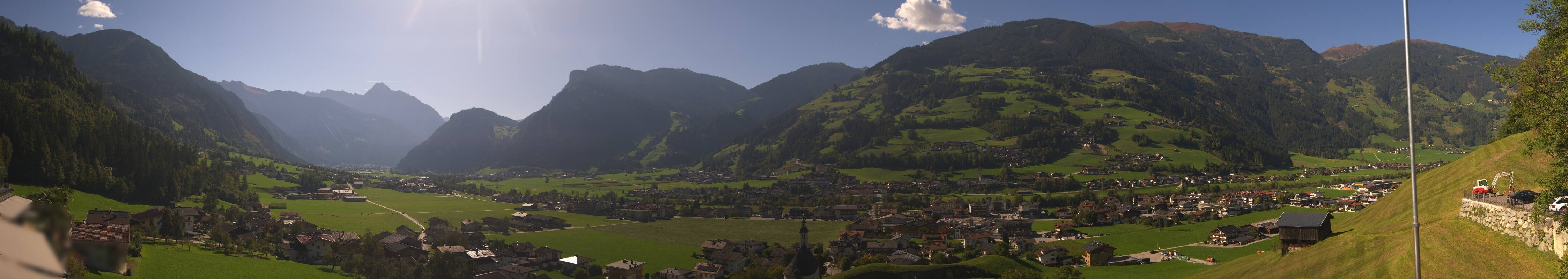 Archived image Webcam Panoramic View Mayrhofen