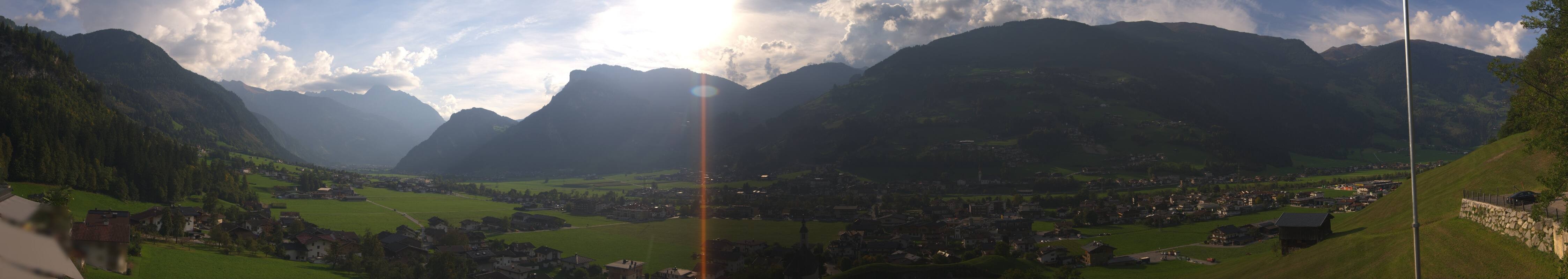 Archiv Foto Webcam Blick von Bichl auf Mayrhofen