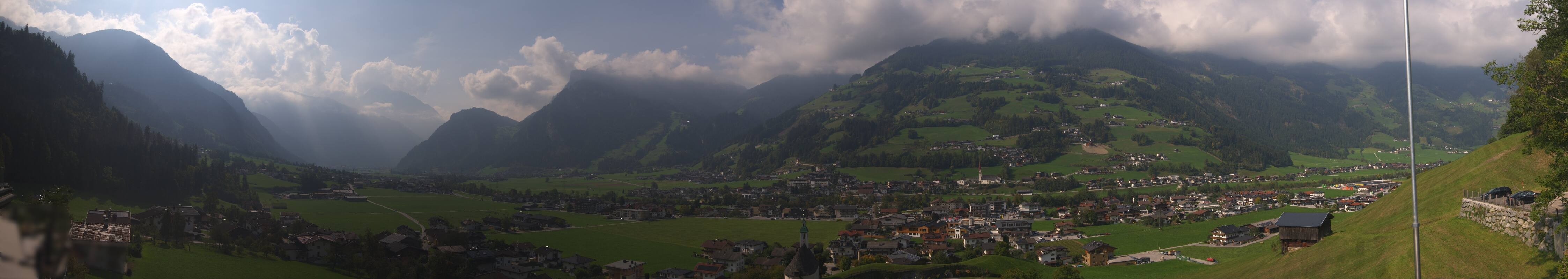 Archiv Foto Webcam Blick von Bichl auf Mayrhofen