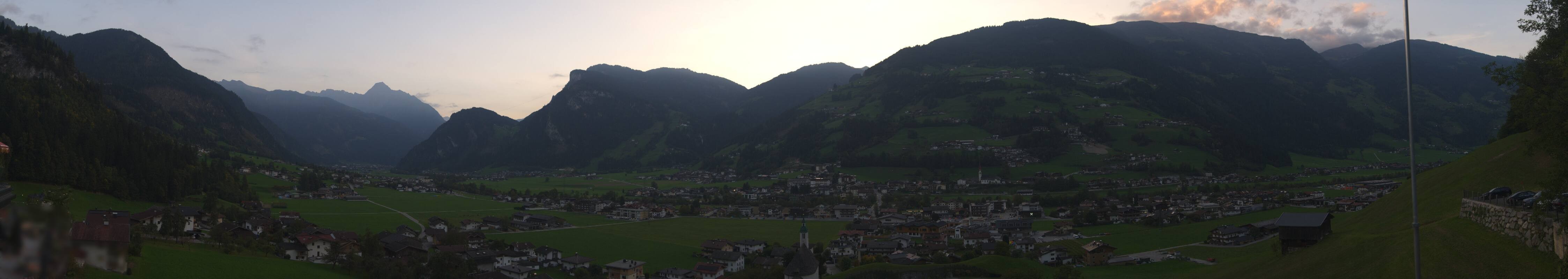 Archiv Foto Webcam Blick von Bichl auf Mayrhofen