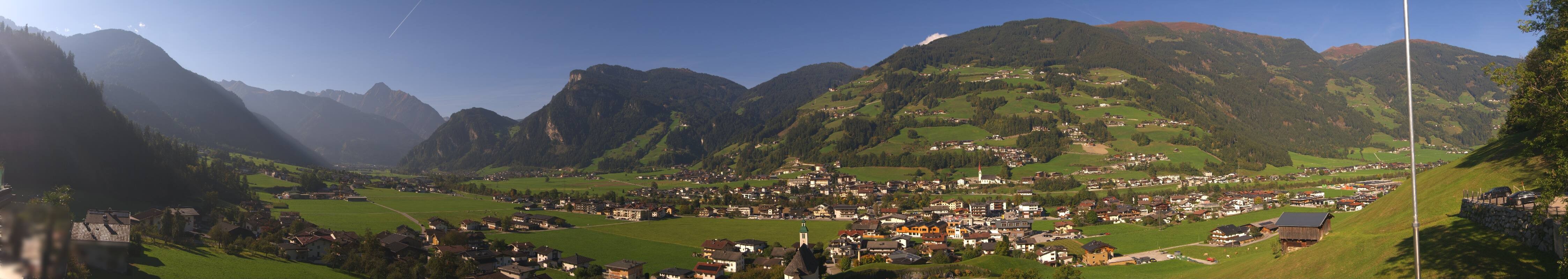Archived image Webcam Panoramic View Mayrhofen