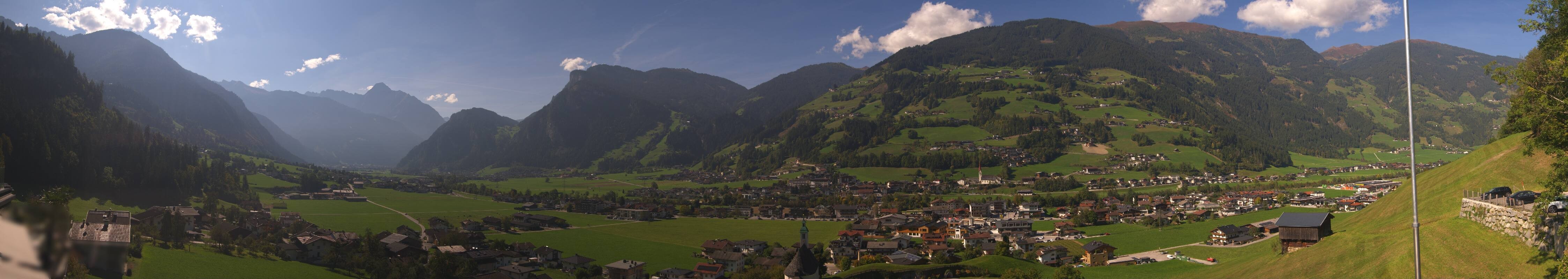 Archived image Webcam Panoramic View Mayrhofen