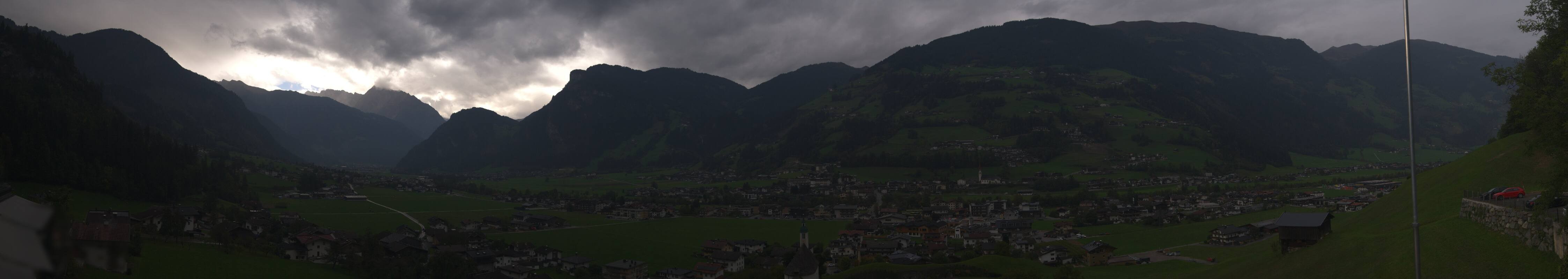 Archiv Foto Webcam Blick von Bichl auf Mayrhofen
