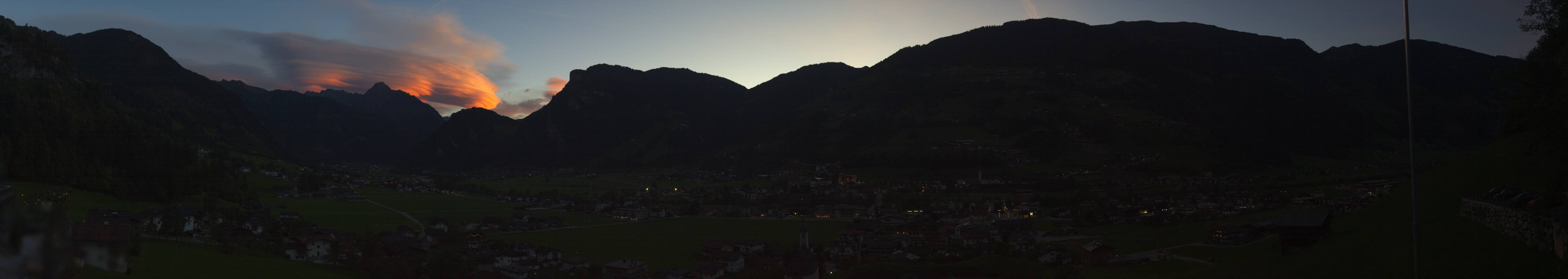 Archiv Foto Webcam Blick von Bichl auf Mayrhofen