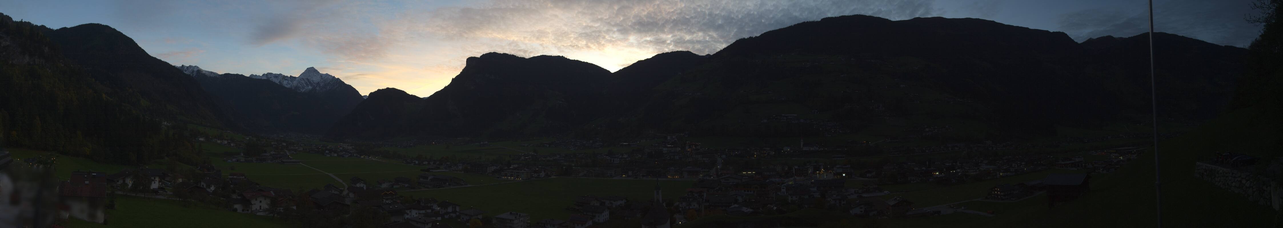 Archiv Foto Webcam Blick von Bichl auf Mayrhofen