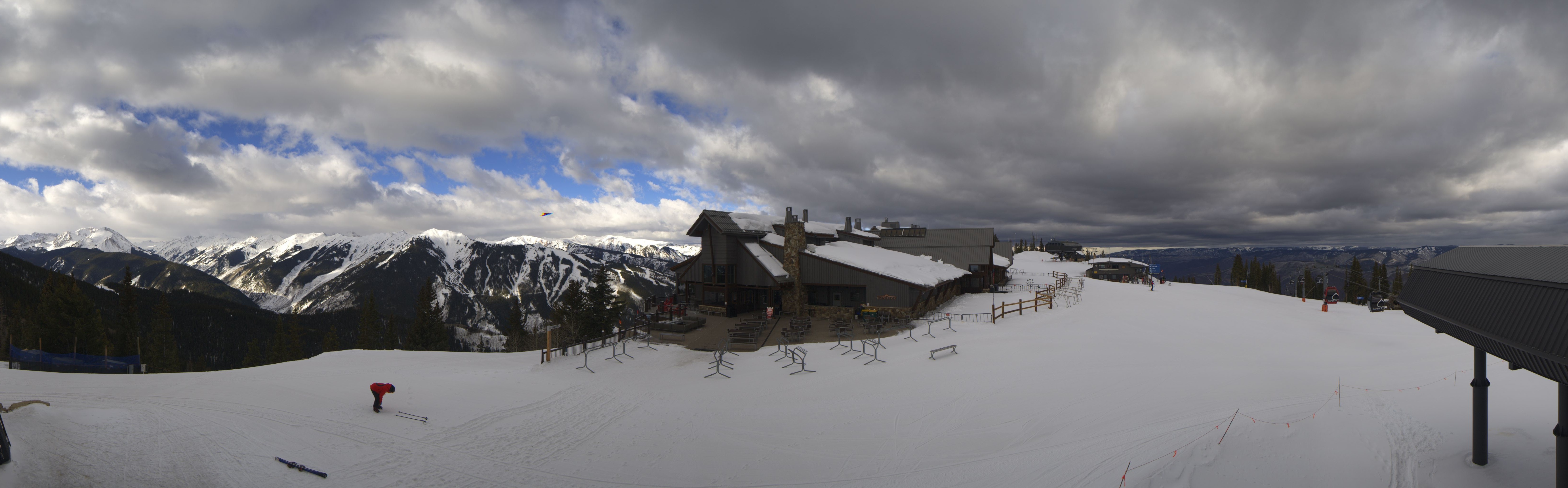 Archived image Webcam Aspen Mountain Bergstation