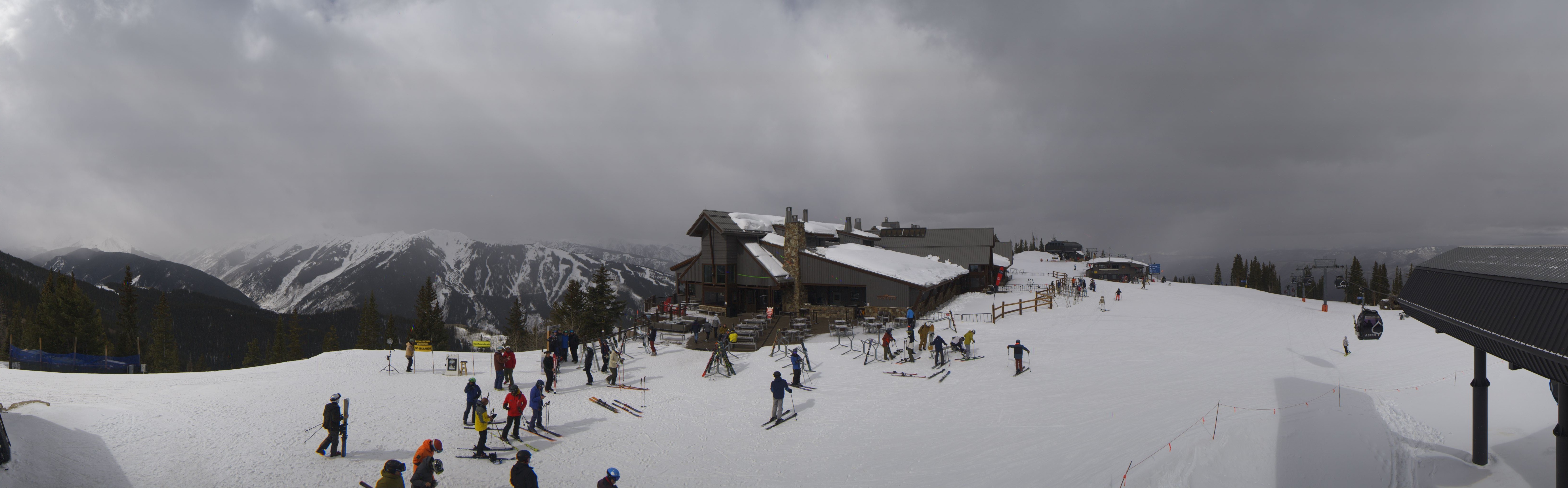 Archived image Webcam Aspen Mountain Bergstation