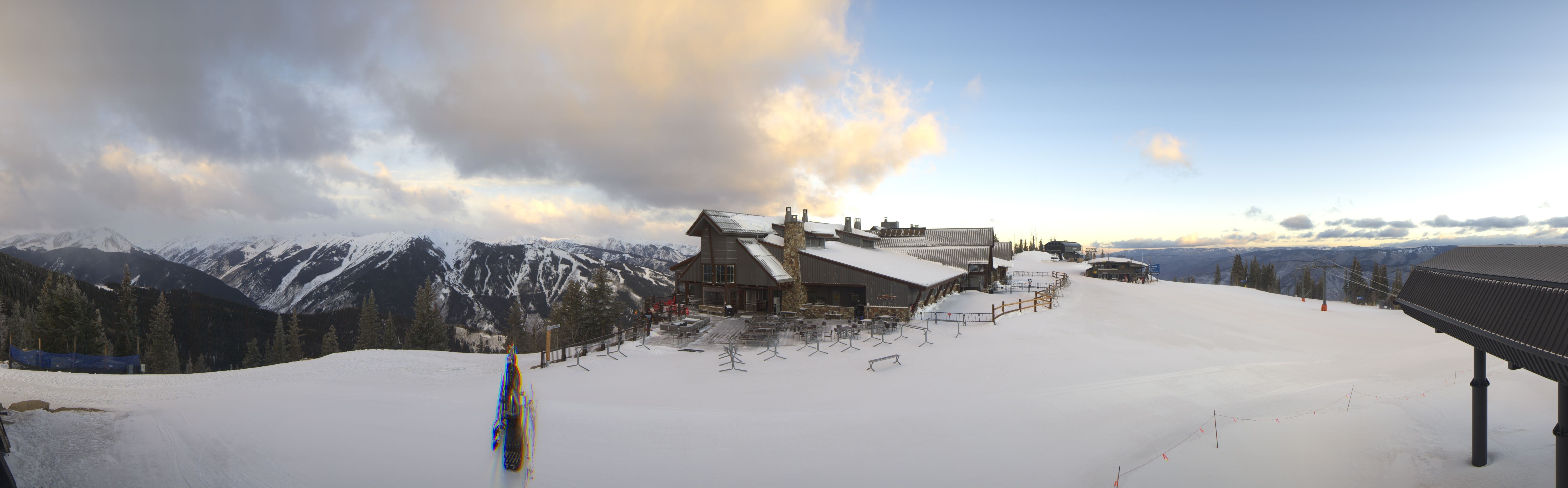 Archived image Webcam Aspen Mountain Bergstation