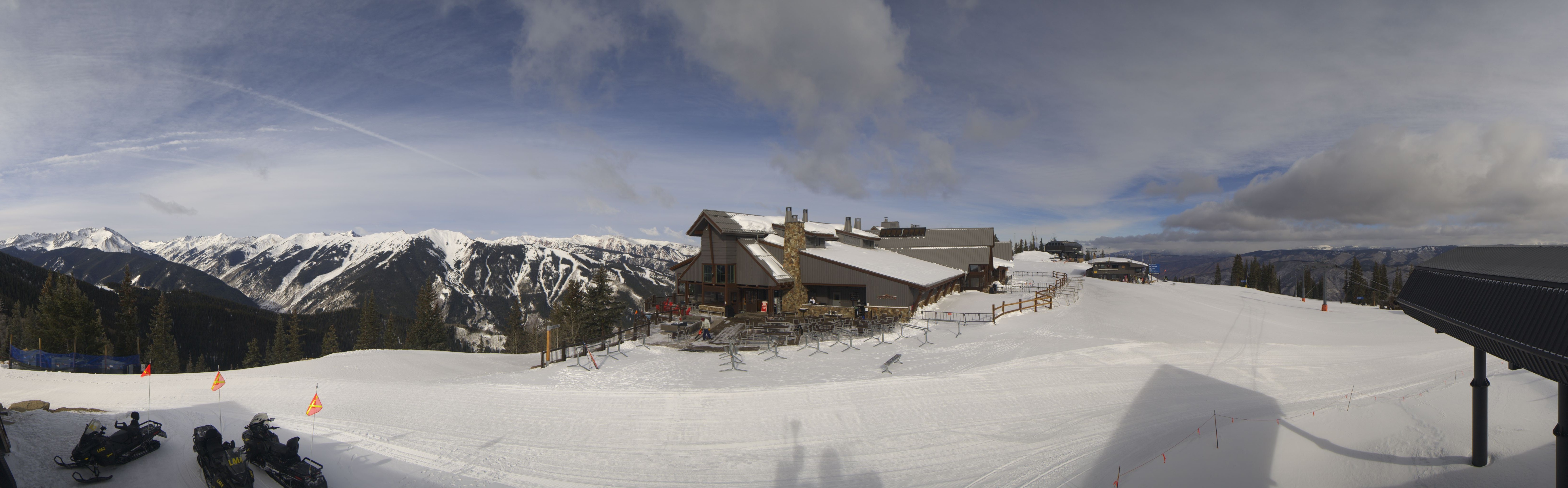 Archived image Webcam Aspen Mountain Bergstation