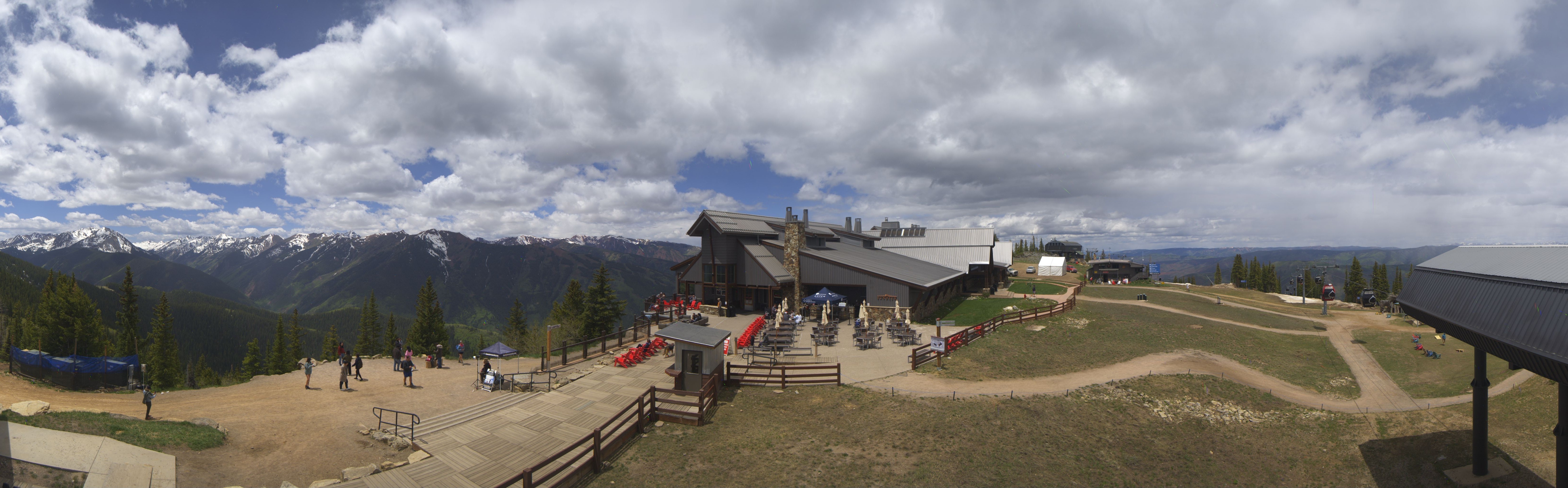 Archived image Webcam Aspen Mountain Bergstation