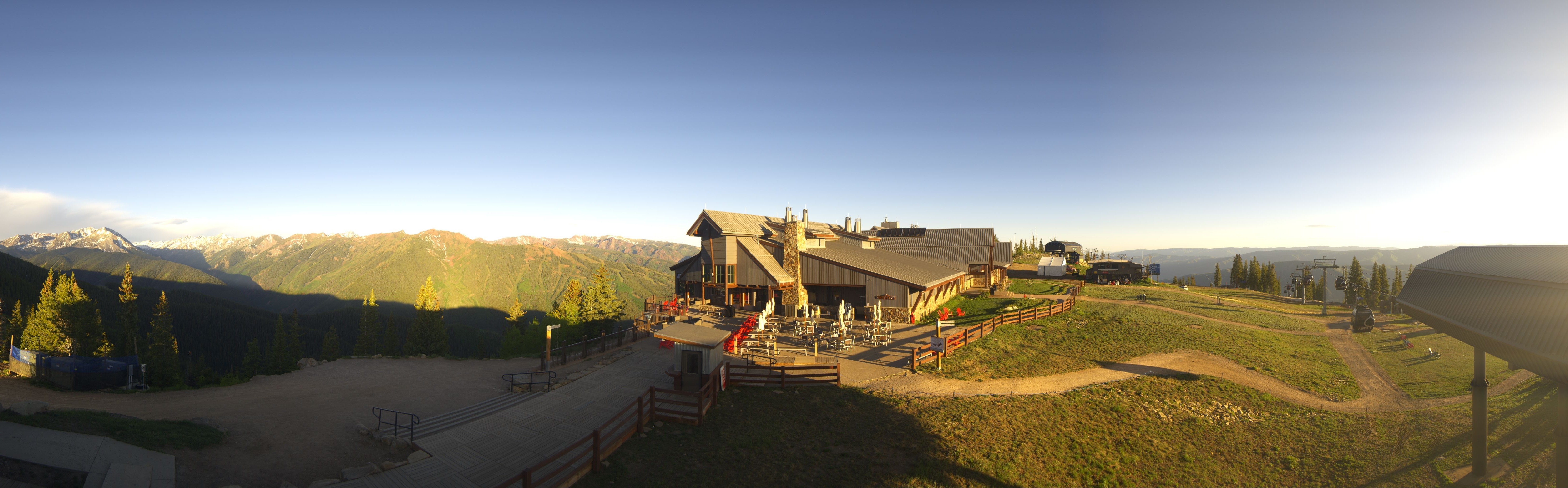 Archived image Webcam Aspen Mountain Bergstation
