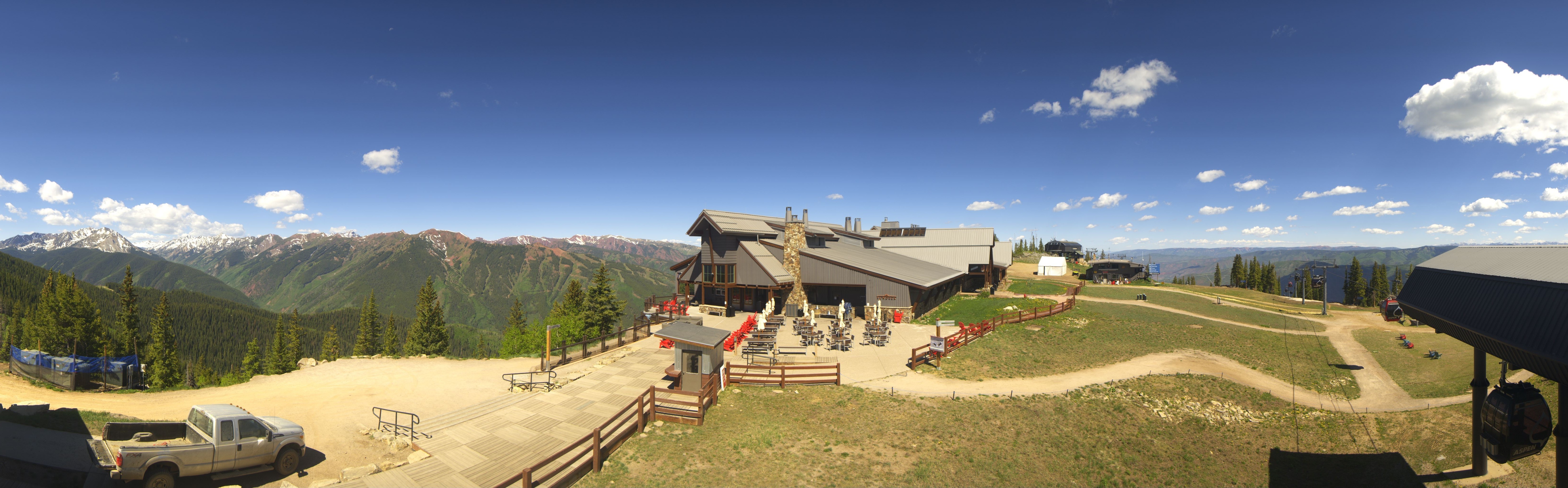 Archived image Webcam Aspen Mountain Bergstation