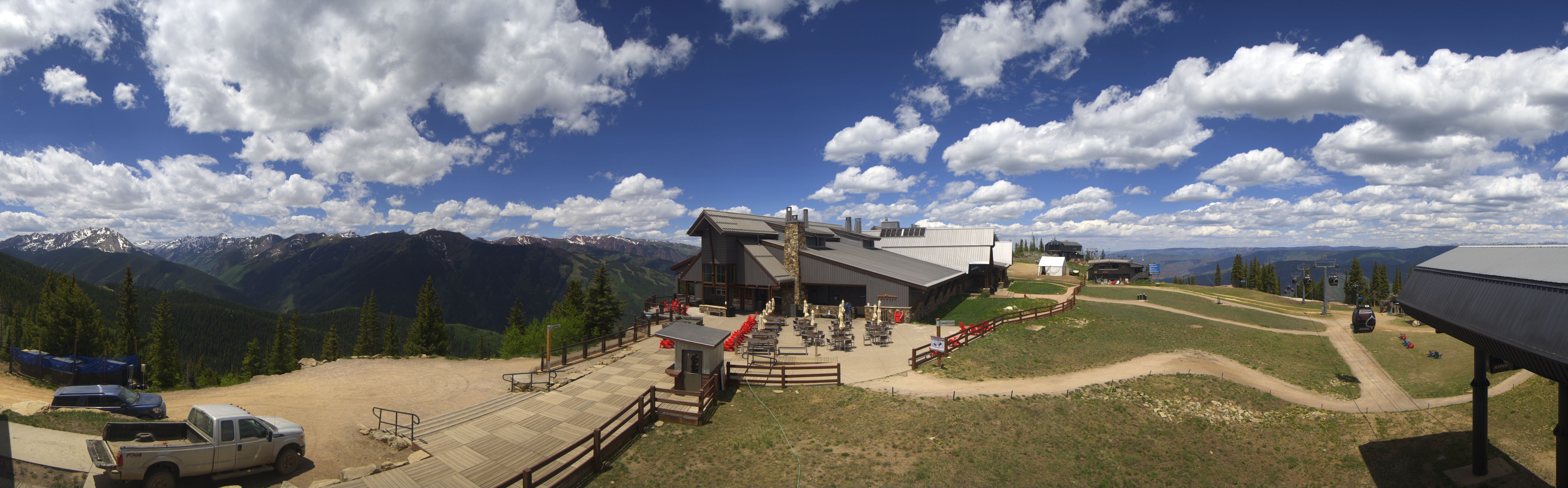 Archived image Webcam Aspen Mountain Bergstation