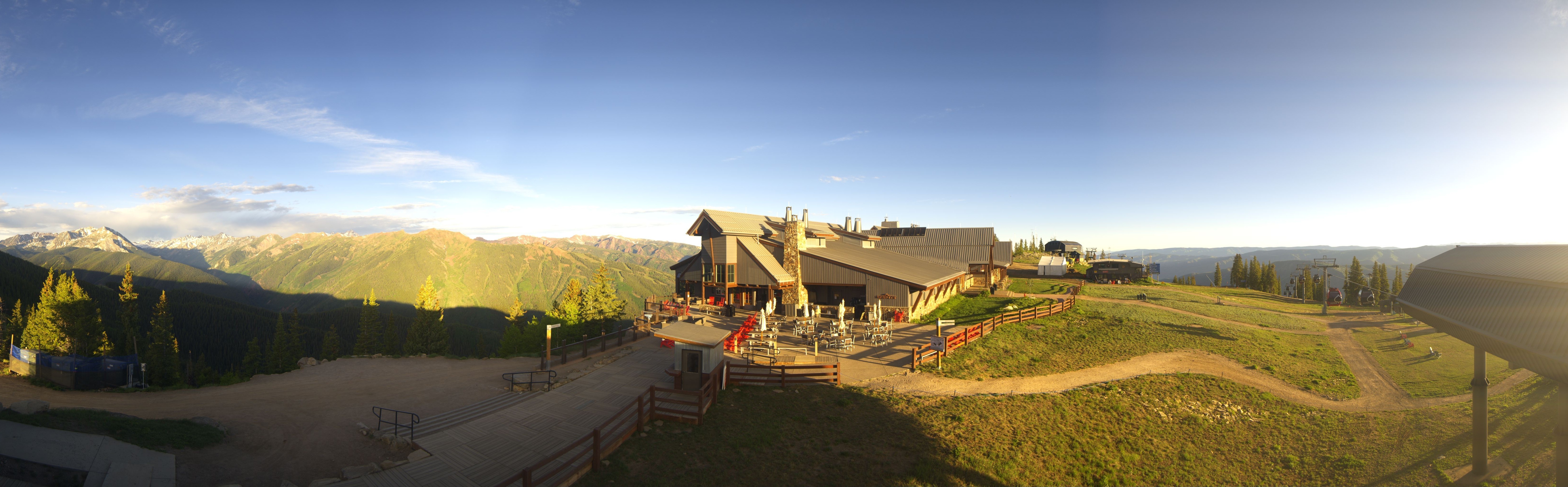 Archived image Webcam Aspen Mountain Bergstation