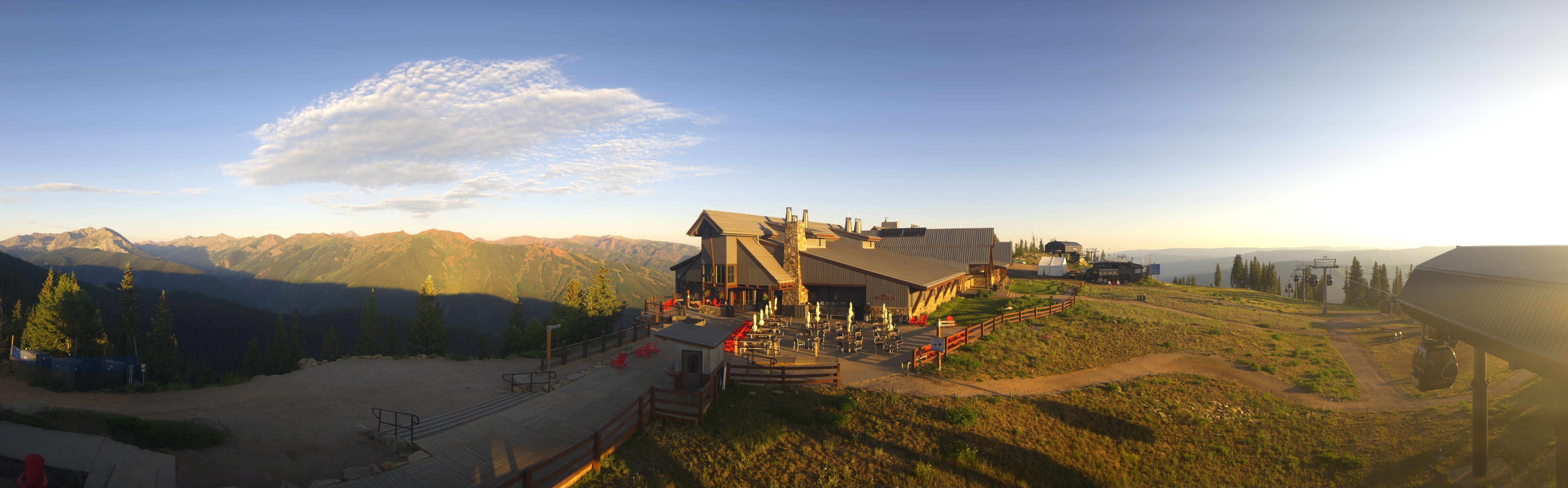 Archived image Webcam Aspen Mountain Bergstation