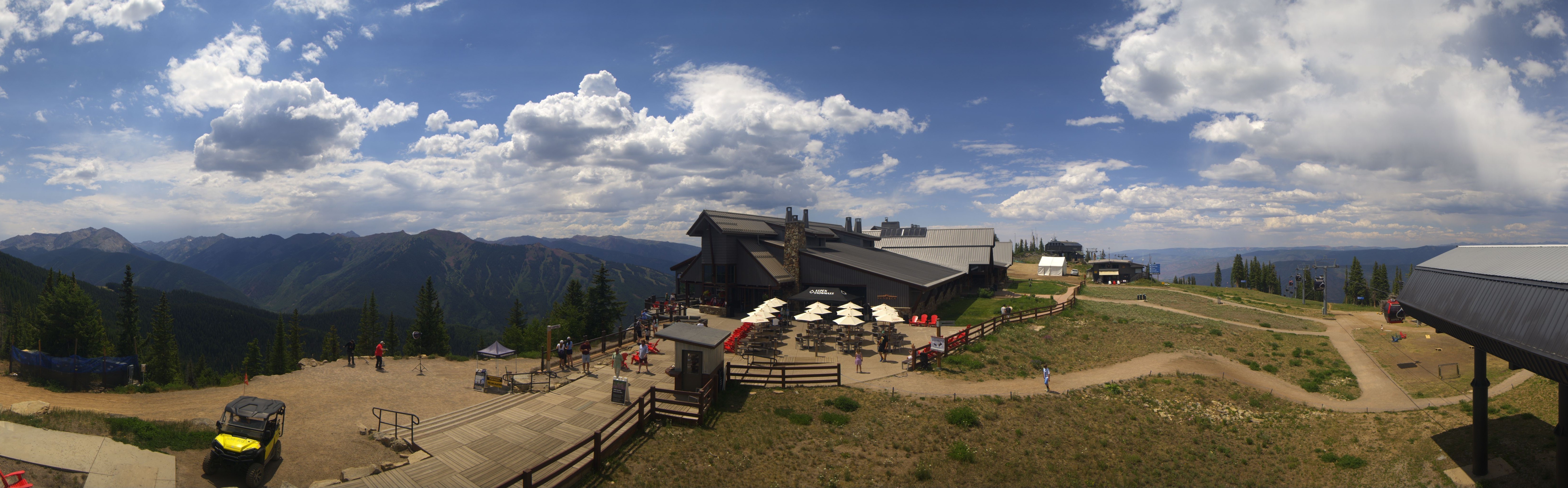 Archived image Webcam Aspen Mountain Bergstation