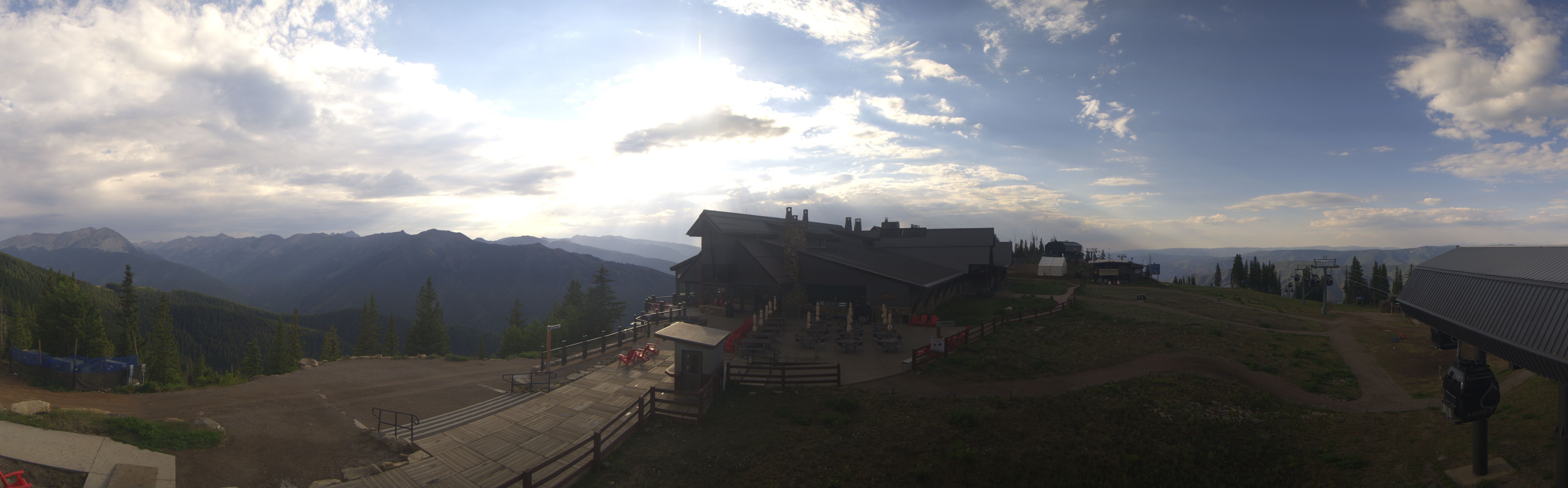 Archived image Webcam Aspen Mountain Bergstation