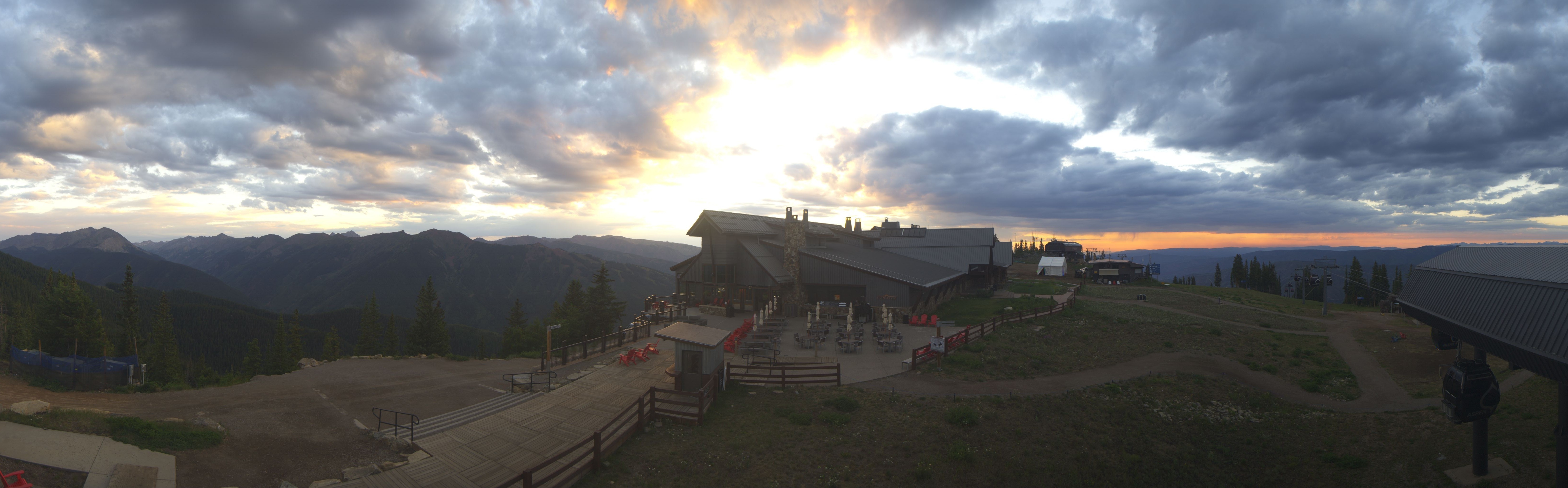 Archived image Webcam Aspen Mountain Bergstation