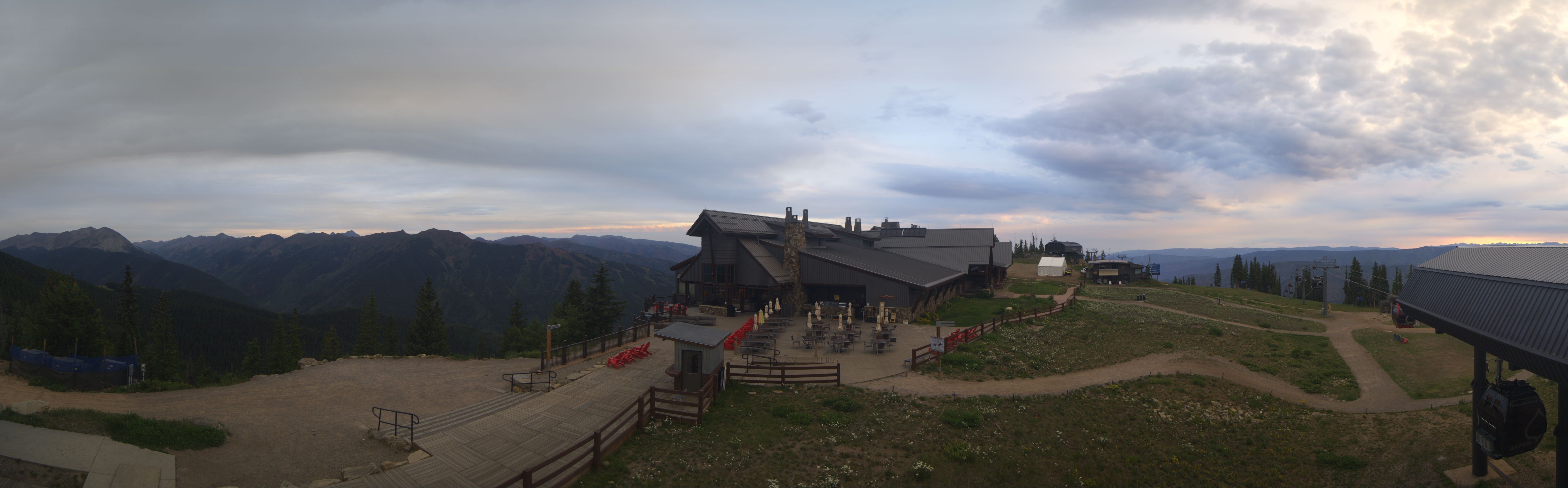 Archived image Webcam Aspen Mountain Bergstation