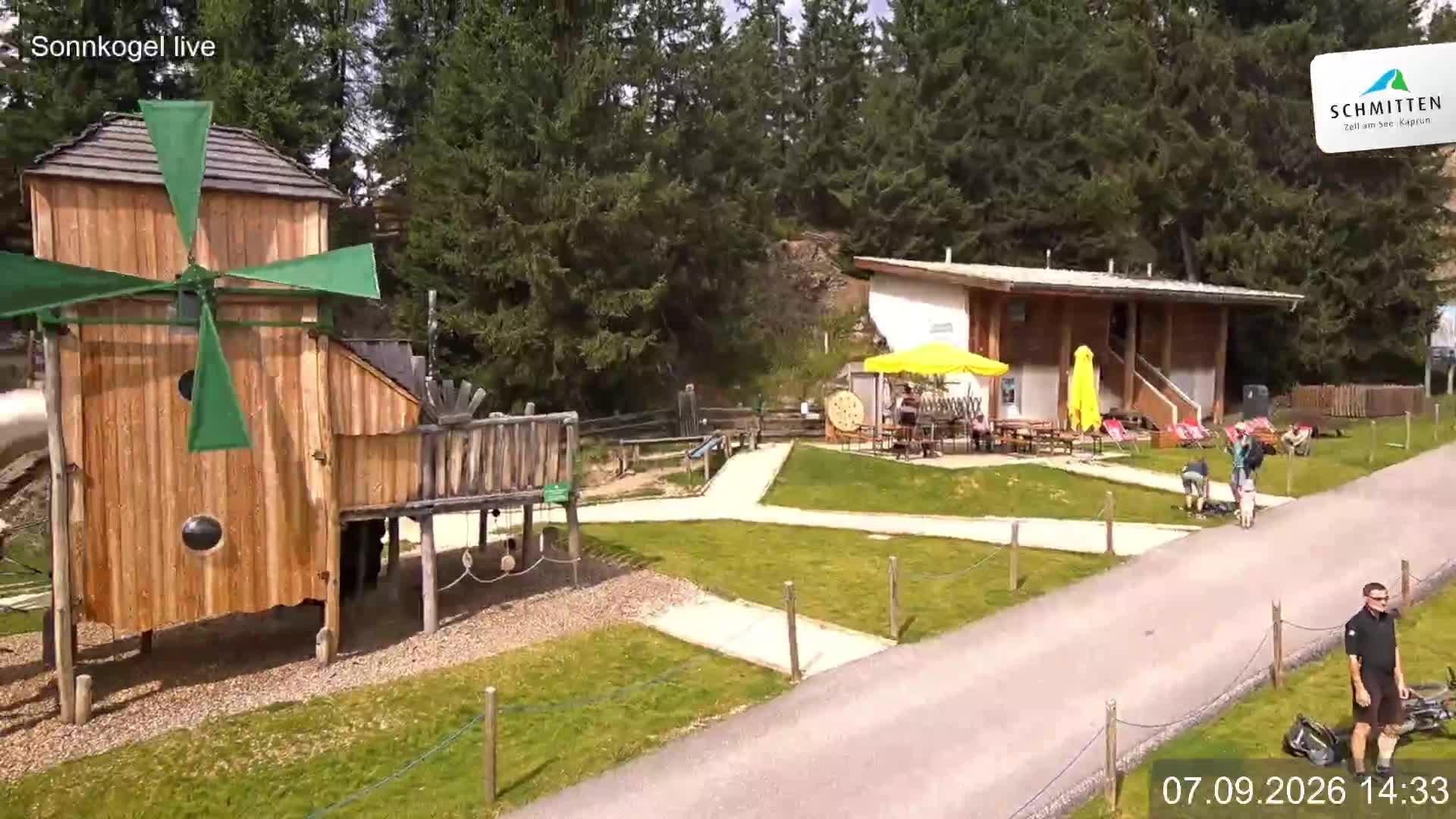 Archiv Foto Webcam Schmitten: Restaurant und Spielplatz Sonnkogel