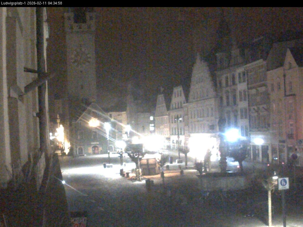 Archiv Foto Webcam Straubing: Blick auf den Stadtturm und Ludwigsplatz