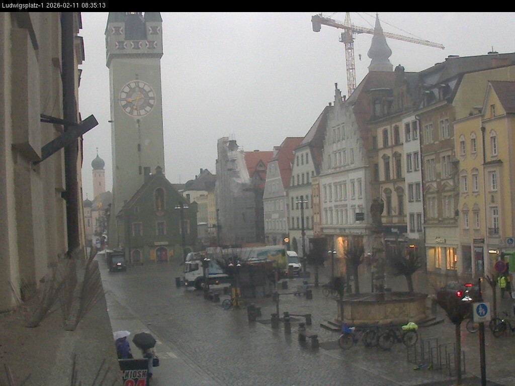 Archiv Foto Webcam Straubing: Blick auf den Stadtturm und Ludwigsplatz
