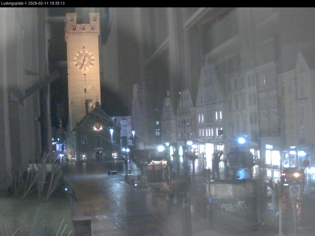 Archiv Foto Webcam Straubing: Blick auf den Stadtturm und Ludwigsplatz