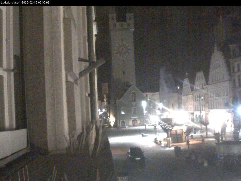 Archiv Foto Webcam Straubing: Blick auf den Stadtturm und Ludwigsplatz