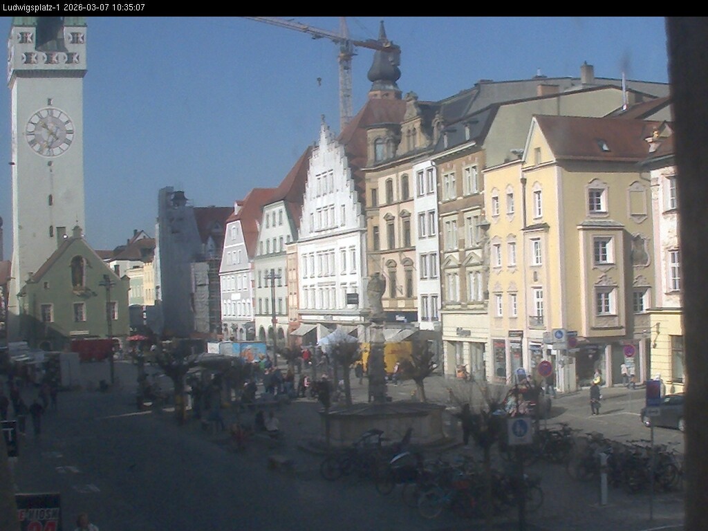 Archiv Foto Webcam Straubing: Blick auf den Stadtturm und Ludwigsplatz