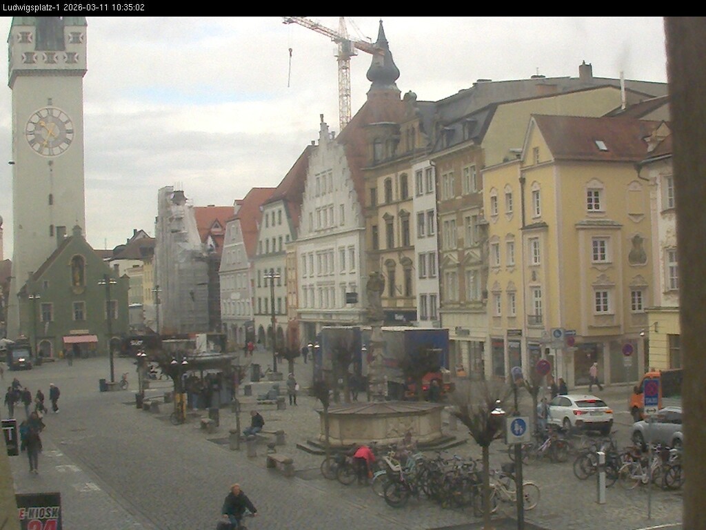 Archiv Foto Webcam Straubing: Blick auf den Stadtturm und Ludwigsplatz