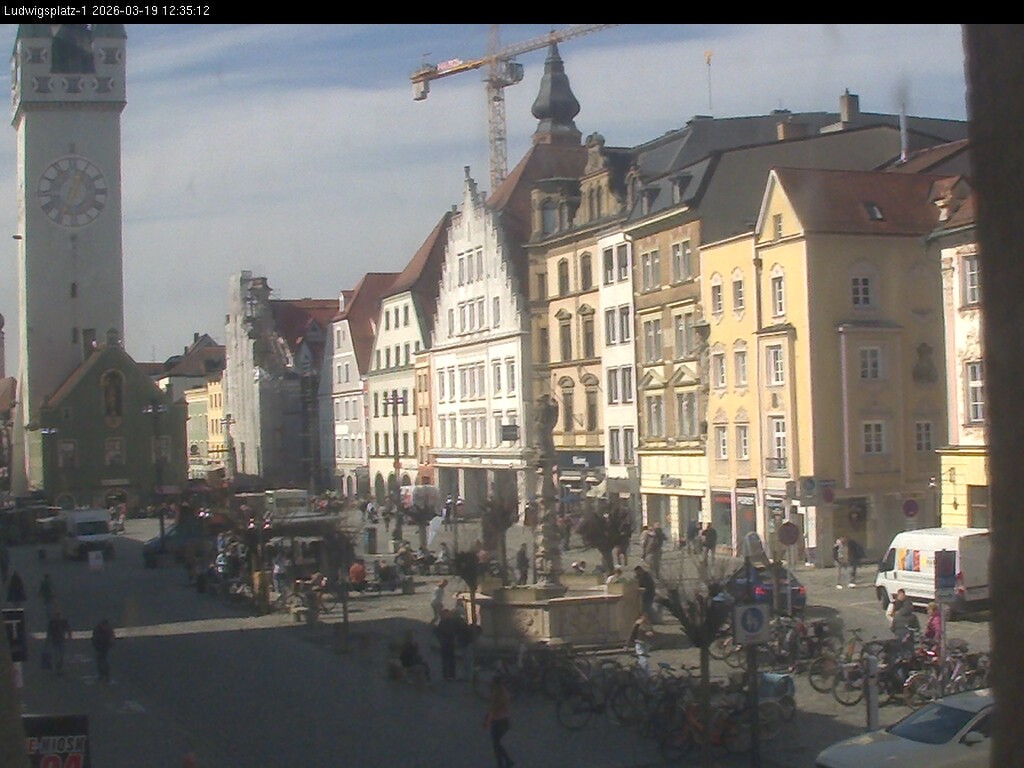 Archiv Foto Webcam Straubing: Blick auf den Stadtturm und Ludwigsplatz