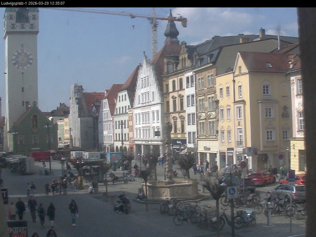 Archiv Foto Webcam Straubing: Blick auf den Stadtturm und Ludwigsplatz