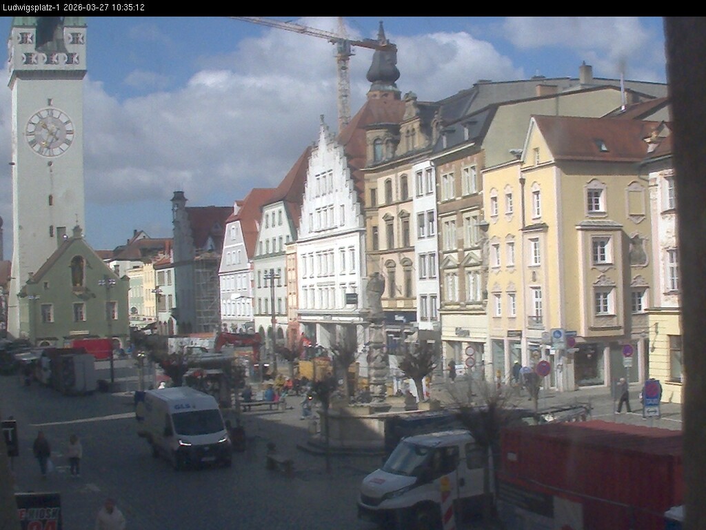 Archiv Foto Webcam Straubing: Blick auf den Stadtturm und Ludwigsplatz