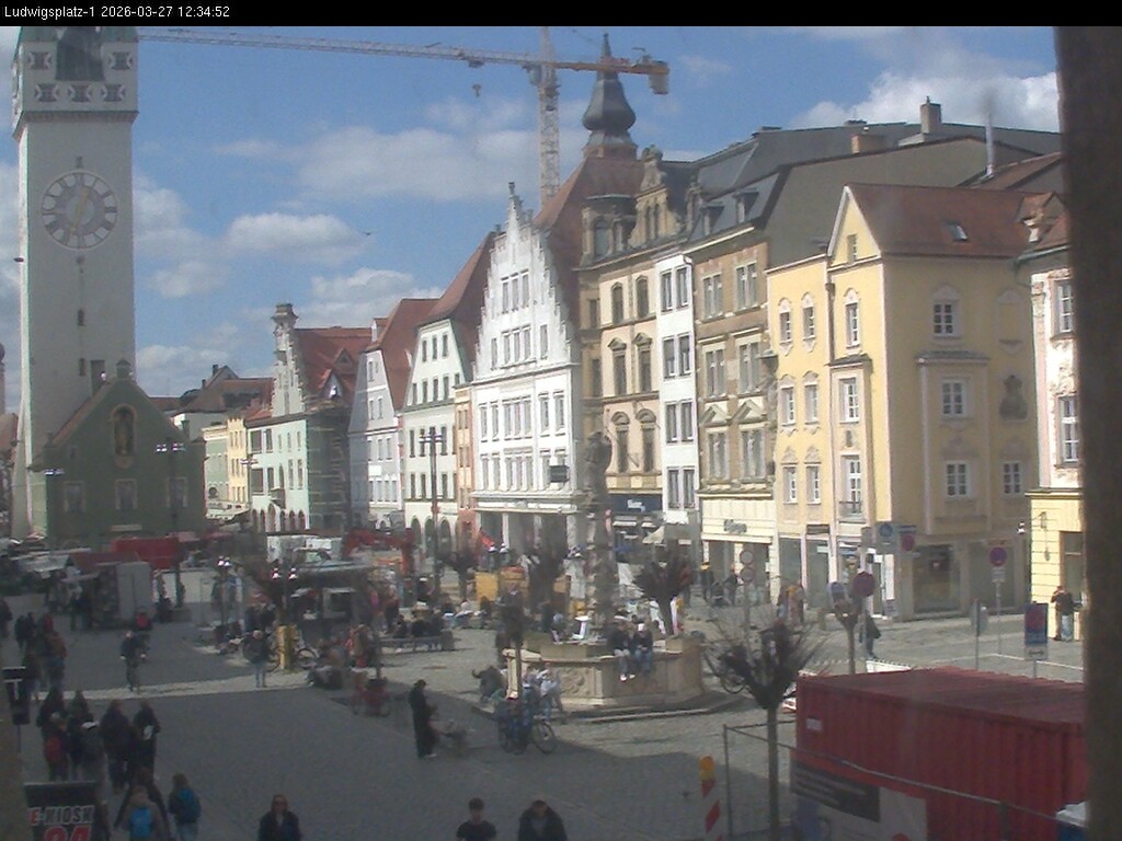 Archiv Foto Webcam Straubing: Blick auf den Stadtturm und Ludwigsplatz
