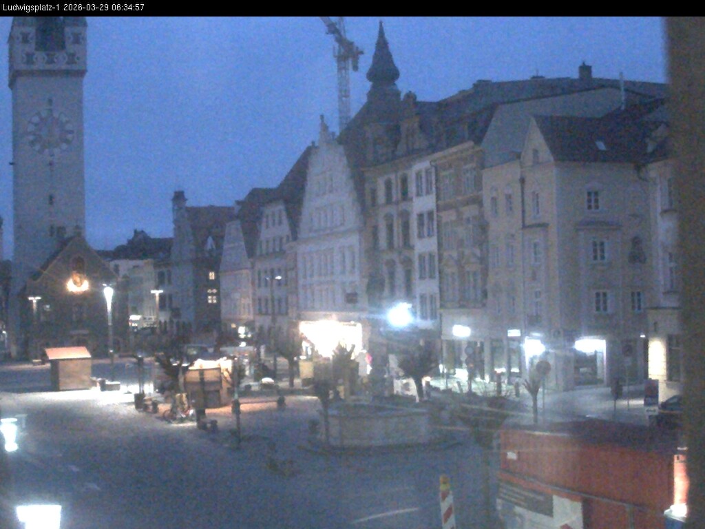 Archiv Foto Webcam Straubing: Blick auf den Stadtturm und Ludwigsplatz