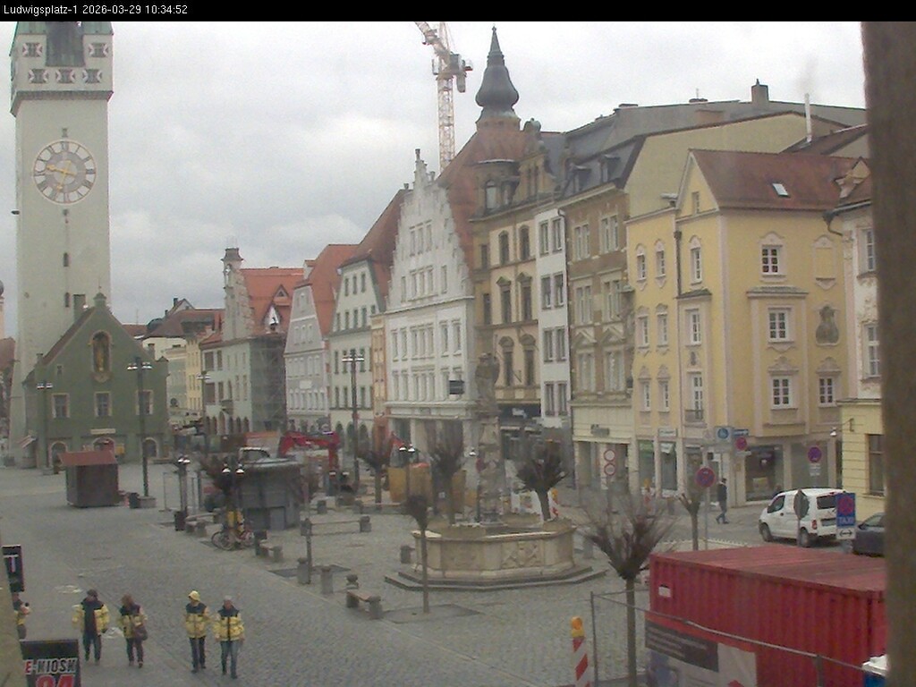 Archiv Foto Webcam Straubing: Blick auf den Stadtturm und Ludwigsplatz