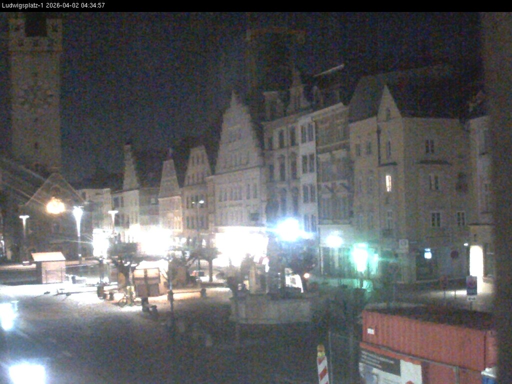 Archiv Foto Webcam Straubing: Blick auf den Stadtturm und Ludwigsplatz