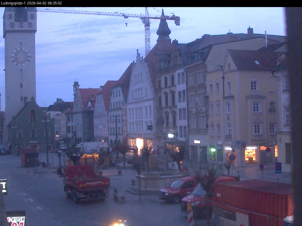 Archiv Foto Webcam Straubing: Blick auf den Stadtturm und Ludwigsplatz
