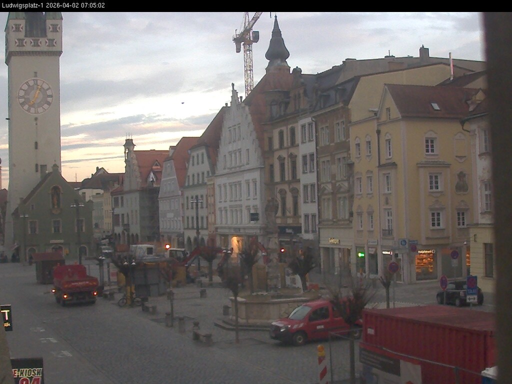 Archiv Foto Webcam Straubing: Blick auf den Stadtturm und Ludwigsplatz