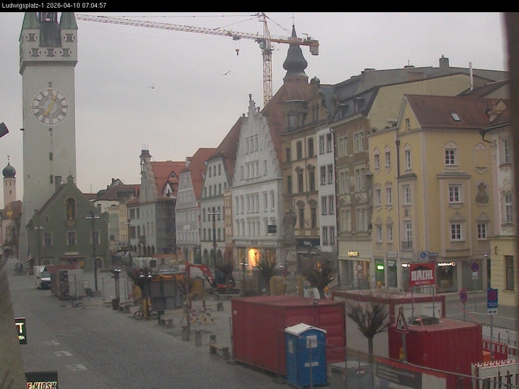 Archiv Foto Webcam Straubing: Blick auf den Stadtturm und Ludwigsplatz