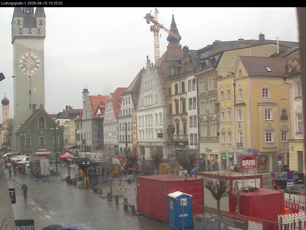 Archiv Foto Webcam Straubing: Blick auf den Stadtturm und Ludwigsplatz
